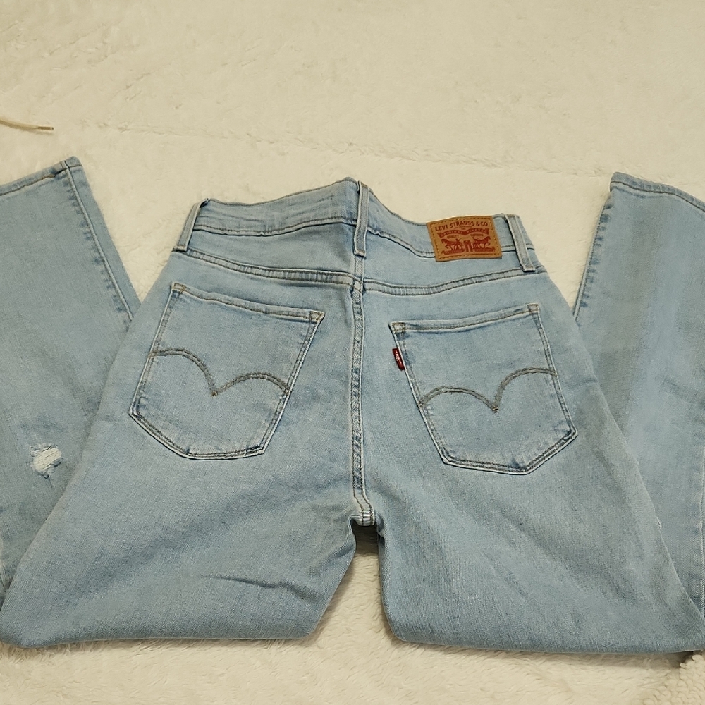 Women's Light Blue Jeans